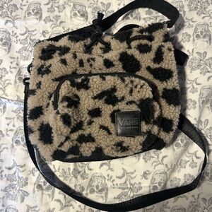 Vans Women's Sherpa Crossbody Bag in Beige & Black